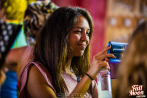 © MOMENTTOM.com